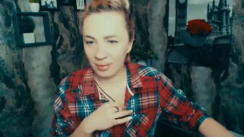 Snapshot of alinafrey_ chatting on December 2025 06:53:01 AM Alina online show from December 2025 06:53:01 AM