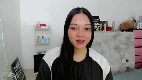 Shanti xhey online show from March 2026 01:36:01 PM