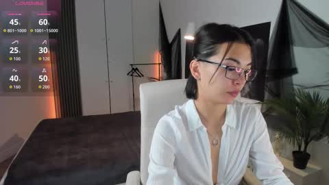 Alice online show from November 2025 07:44:01 AM