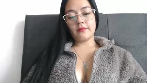 alisha_9997 online show from April 2026 02:34:01 PM