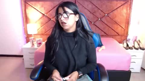 alisha_gamskar13 online show from April 2026 01:27:02 PM