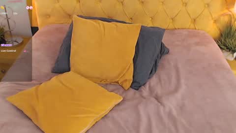 Luna online show from April 2026 03:13:01 PM