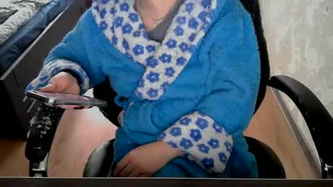 Snapshot of alisia18 chatting on February 2026 02:43:02 PM Alisa online show from February 2026 02:43:02 PM