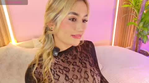 Snapshot of alison_collins_ chatting on May 2026 06:12:02 PM Alison online show from May 2026 06:12:02 PM