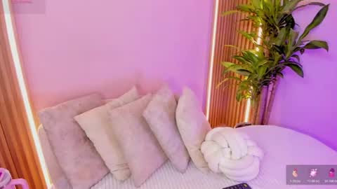 Snapshot of alison_collins_ chatting on July 2026 11:10:01 PM Alison online show from July 2026 11:10:01 PM