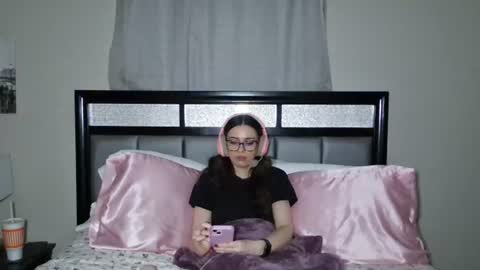 Alison Fields online show from June 2026 06:18:02 AM