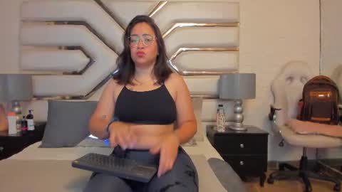 alissbluumm online show from June 2026 11:41:02 AM
