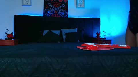 Snapshot of alisse_moore chatting on February 2026 12:25:01 PM Alisse online show from February 2026 12:25:01 PM