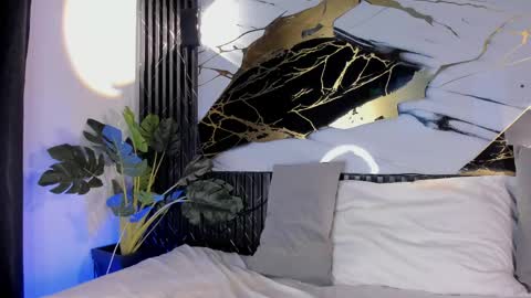   online show from April 2026 07:27:02 PM