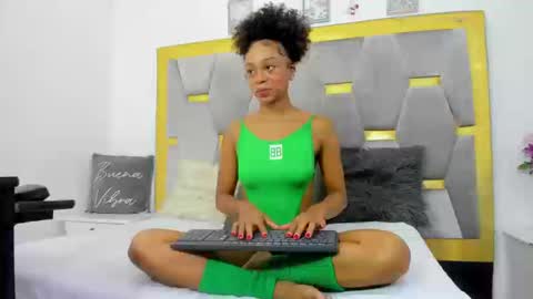 Aliyah... online show from March 2026 03:15:01 PM