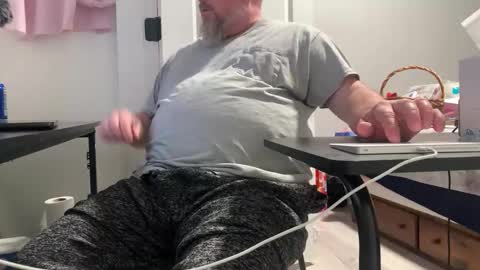 Allergictolove online show from February 2026 08:07:02 PM