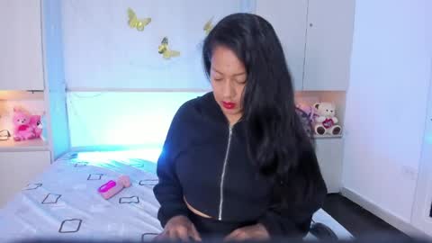 ALISON   online show from April 2026 08:42:02 PM