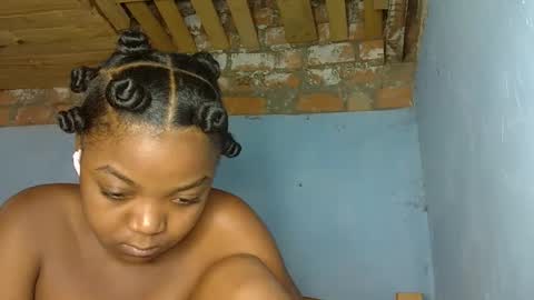 allizida01 online show from February 2026 06:26:01 PM