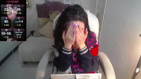 Snapshot of alllyson_ chatting on November 2025 07:57:01 PM alison online show from November 2025 07:57:01 PM