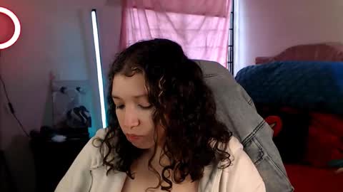 Snapshot of ally_donfort chatting on October 2025 09:28:02 PM Ally online show from October 2025 09:28:02 PM