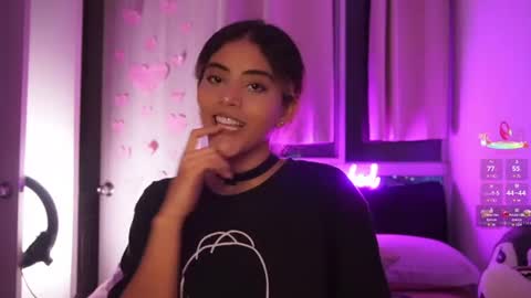 Snapshot of ally_summer chatting on June 2026 01:50:02 AM ally_summer online show from June 2026 01:50:02 AM