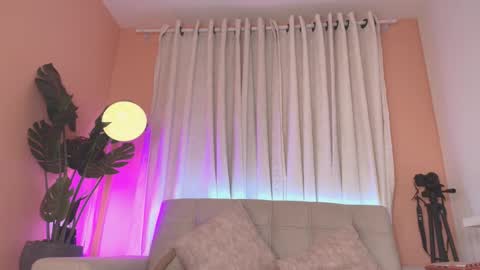 Alma Castillo online show from December 2025 01:57:02 AM