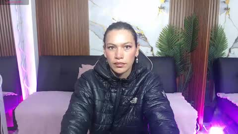 alonddra_tay online show from May 2026 11:37:02 AM