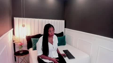 Snapshot of alondra_adams_ chatting on May 2026 11:38:01 AM Alondra online show from May 2026 11:38:01 AM