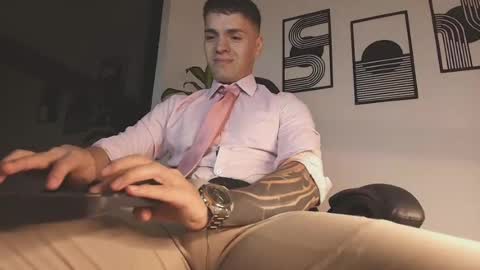 alpha_dominus_ online show from July 2026 04:07:02 AM