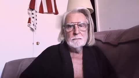 AlphaUniform online show from February 2026 08:07:01 PM