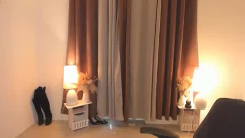 alwina_williams online show from April 2026 10:15:02 PM