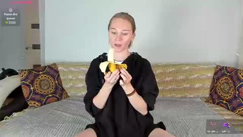 Snapshot of amalia_mio chatting on July 2026 09:02:01 AM Amalia online show from July 2026 09:02:01 AM