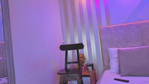 Snapshot of amara_queen_ chatting on July 2026 02:43:01 PM Amara online show from July 2026 02:43:01 PM