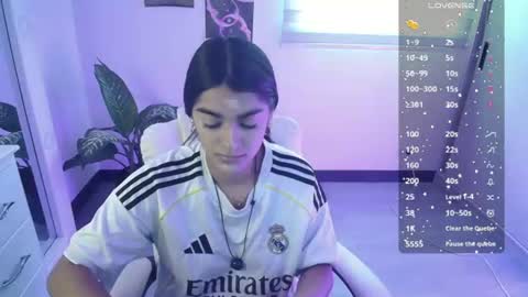 Snapshot of amara_silk chatting on June 2026 04:27:01 PM amara_silk online show from June 2026 04:27:01 PM