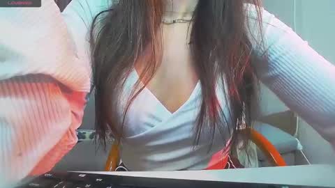 Snapshot of amaraluna_ chatting on March 2026 08:09:01 PM Nika online show from March 2026 08:09:01 PM