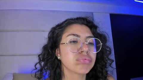 Emily online show from May 2026 06:09:01 PM