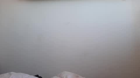 Snapshot of amatuercouple668922 chatting on April 2026 12:05:02 PM Petruss s Csabesztoo online show from April 2026 12:05:02 PM