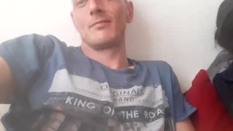 Snapshot of amatuercouple668922 chatting on April 2026 05:46:02 AM Petruss s Csabesztoo online show from April 2026 05:46:02 AM