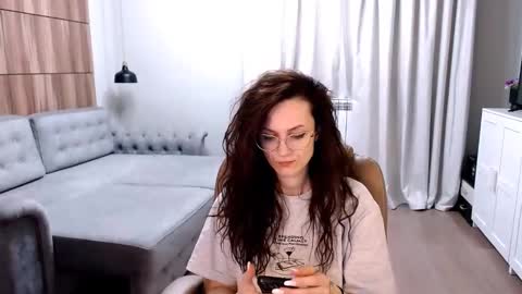 Izza online show from March 2025 10:06:02 AM