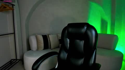 Ambar  online show from November 2025 12:04:02 PM