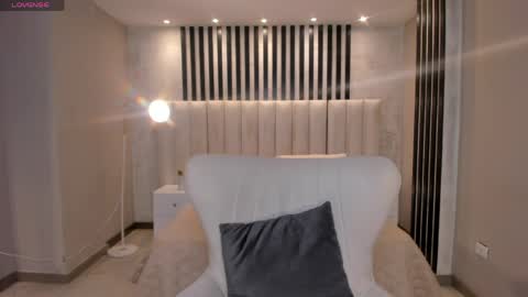 Ambar  online show from April 2026 11:01:01 AM