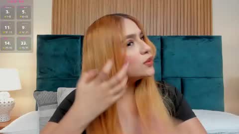 Snapshot of amber_kiss_ chatting on July 2026 06:34:02 PM Emily online show from July 2026 06:34:02 PM