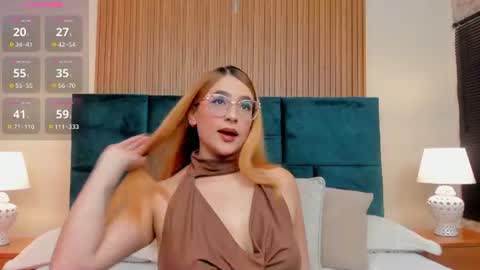 Snapshot of amber_kiss_ chatting on July 2026 07:17:01 PM Emily online show from July 2026 07:17:01 PM