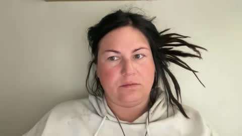 ambermoss7 online show from April 2026 06:11:02 PM