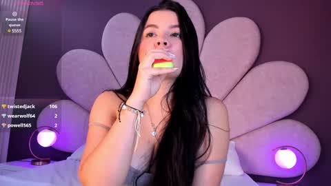 Snapshot of amberrferreira chatting on February 2025 01:17:02 PM Amber Ferreira online show from February 2025 01:17:02 PM