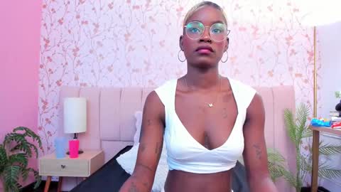 Amelia Adams online show from November 2025 07:14:01 PM