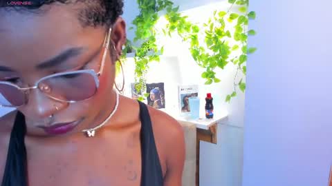 Snapshot of amelia_adms chatting on June 2026 12:06:01 PM Amelia Adams online show from June 2026 12:06:01 PM