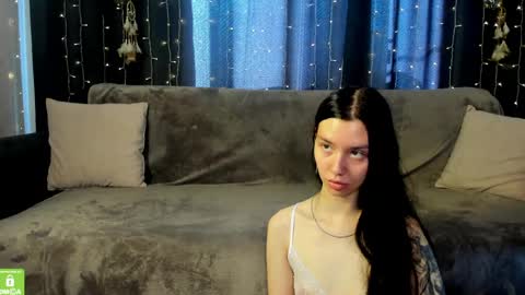 Snapshot of amelia_skyy chatting on June 2026 01:17:02 AM Anna online show from June 2026 01:17:02 AM