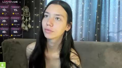 Snapshot of amelia_skyy chatting on June 2026 01:21:01 AM Anna online show from June 2026 01:21:01 AM