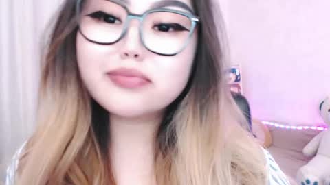 Snapshot of amelia_sunlight chatting on May 2026 04:28:01 PM Amelia online show from May 2026 04:28:01 PM