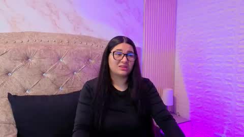 AMELIA CASTELL  online show from March 2026 01:05:02 PM