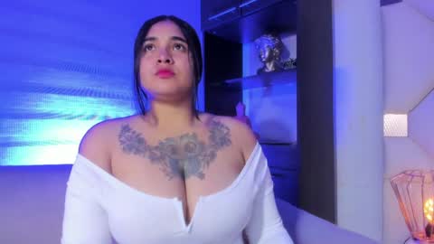 ameliavael online show from April 2026 02:42:01 AM