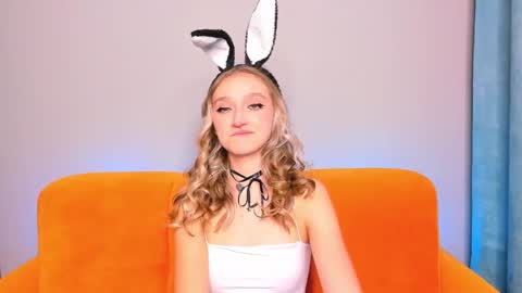 ameliawise online show from December 2024 09:01:01 AM