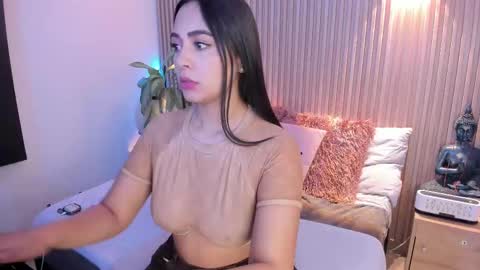 Amelie online show from September 2025 12:08:02 PM