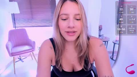 Amelie Graham online show from November 2025 02:27:02 PM